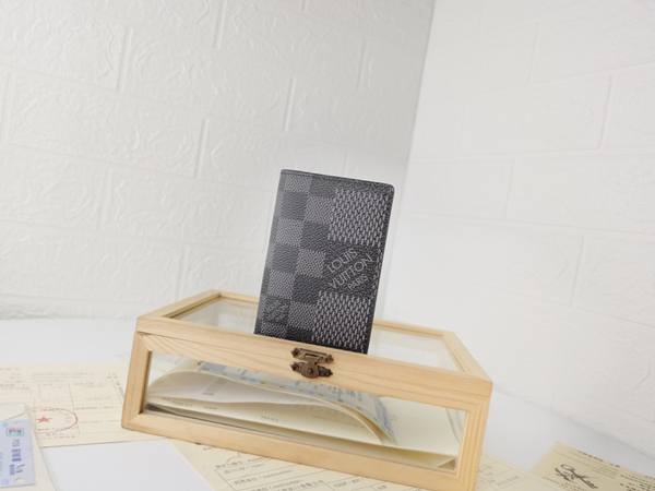 LVコピーウォレット正面デザイン